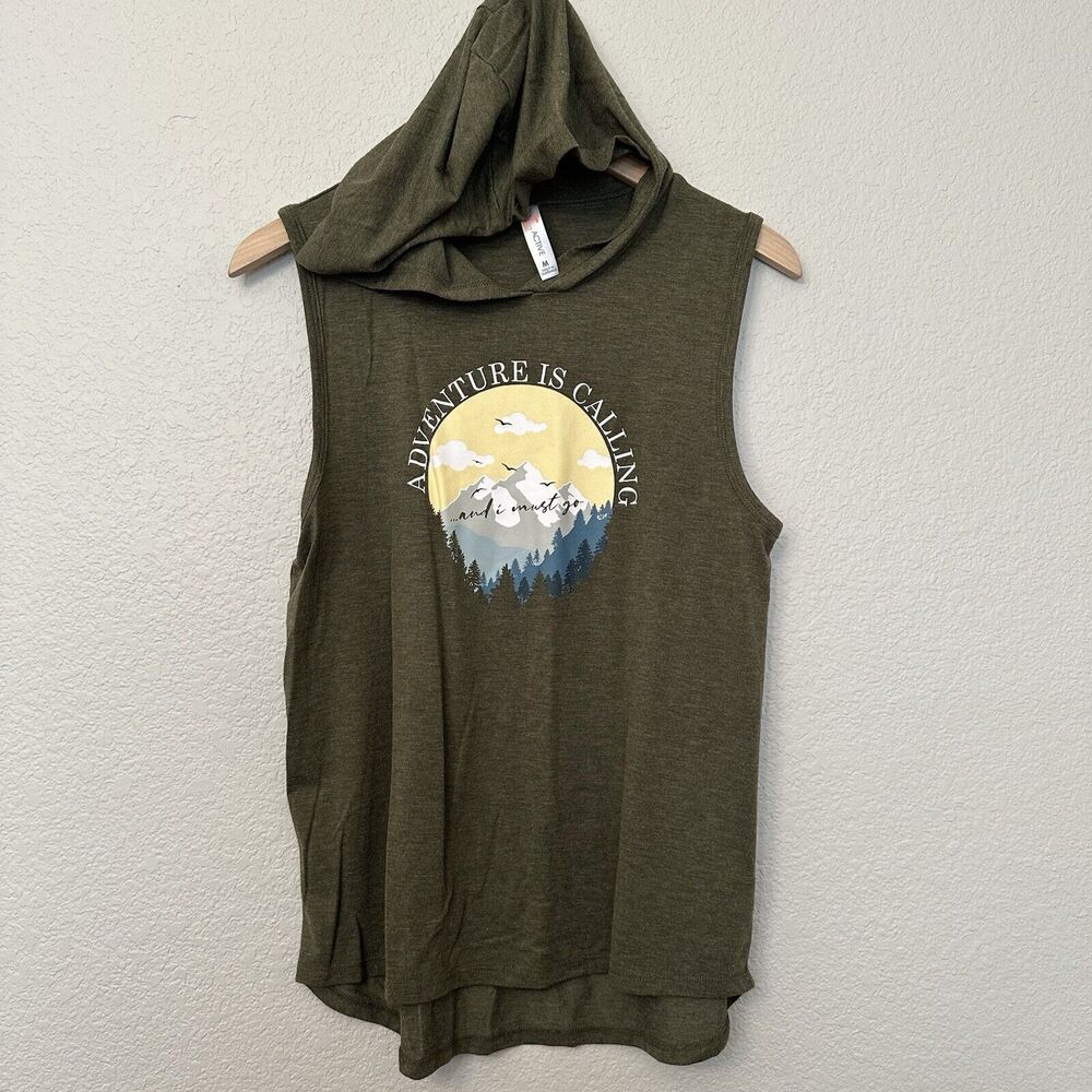 Guru Active Graphic “Adventure is Calling and I Must go” Sleeveless Hoodie Sz M